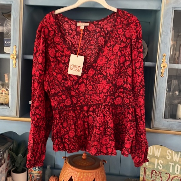 Knox Rose Tops - Knox Rose red top NWT